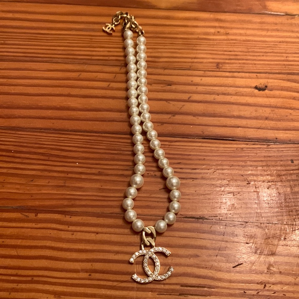 CHANEL Pearl Necklace